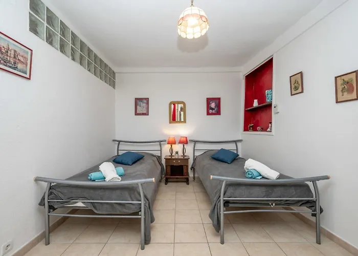 Rue De La Pompe By Interhome