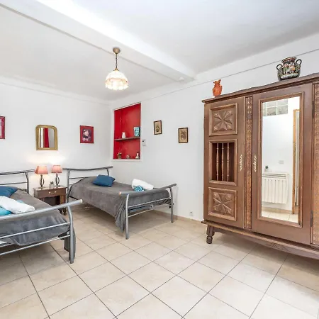 Rue De La Pompe By Interhome Apartamento Antibes