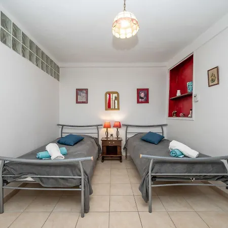 Rue De La Pompe By Interhome