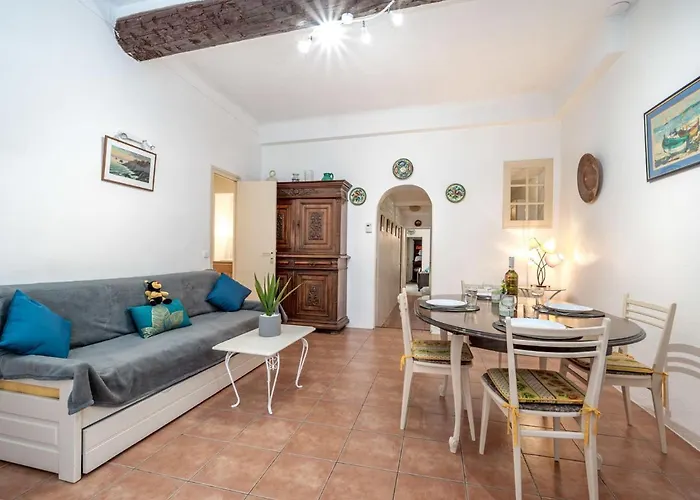 Rue De La Pompe By Interhome Lägenhet Antibes